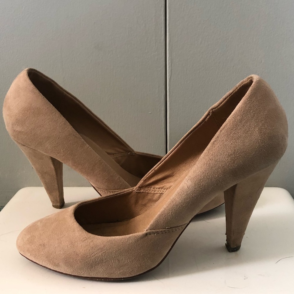 Nude Heels!